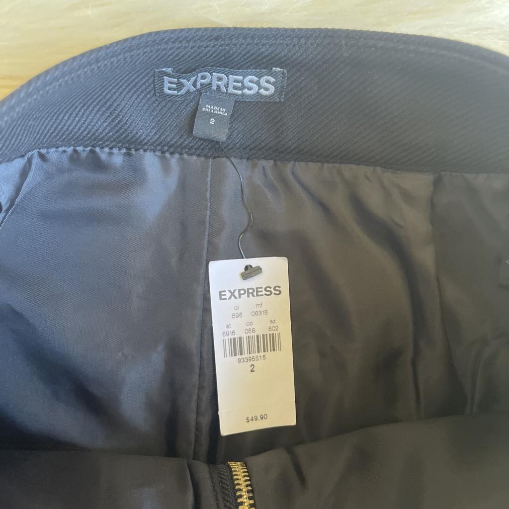 NWT Express Black  Full Zip Front Lined Skit Women's Size 2 Polyester Rayon – photo 3 of 3