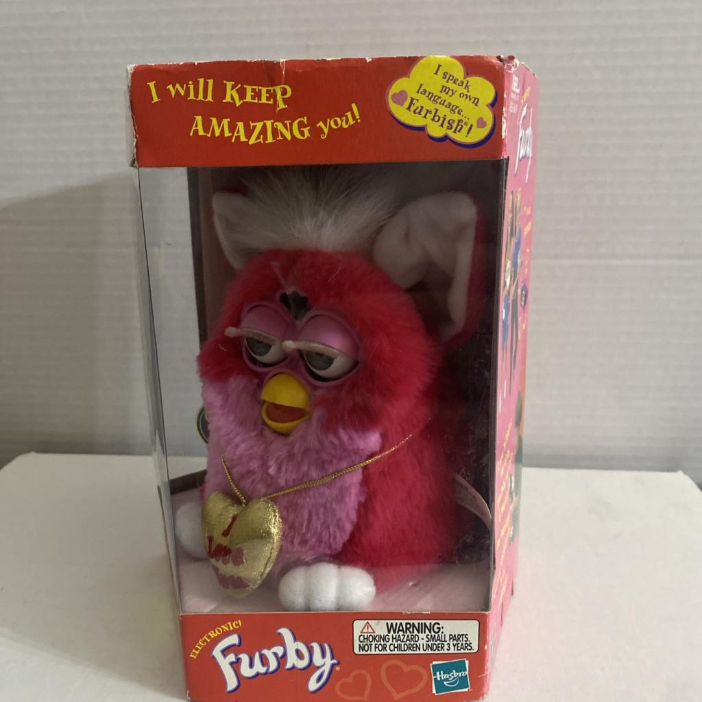 1999 Tiger FURBY VALENTINE’S DAY Pink "I Love You" 70-888 Limited Edition NIB – photo 3 of 3