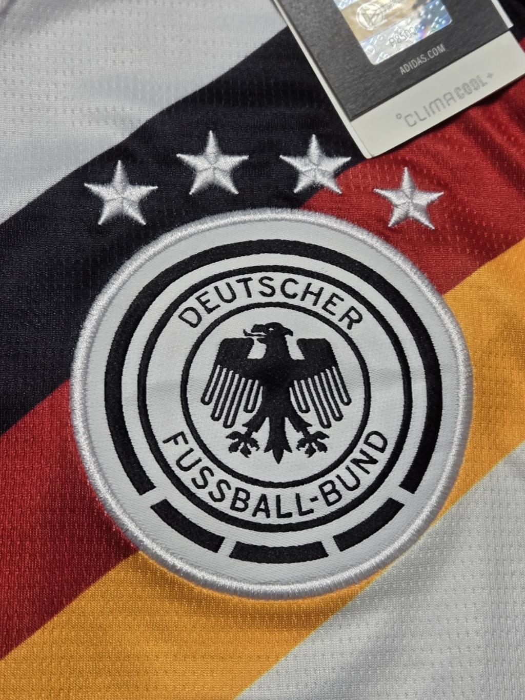 Adidas Germany 2026 World Cup Jamal Musiala Home Authentic Jersey Men’s S $180 – photo 3 of 3