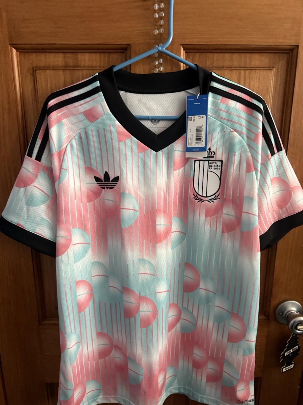 Adidas Belgium 2026 World Cup Away Jersey Stadium (Fan Edition)Men's L Brand New