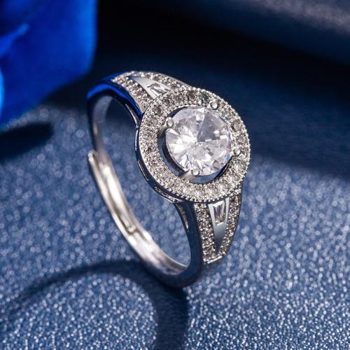 Four-claw Zircon Personalized Ring For Women