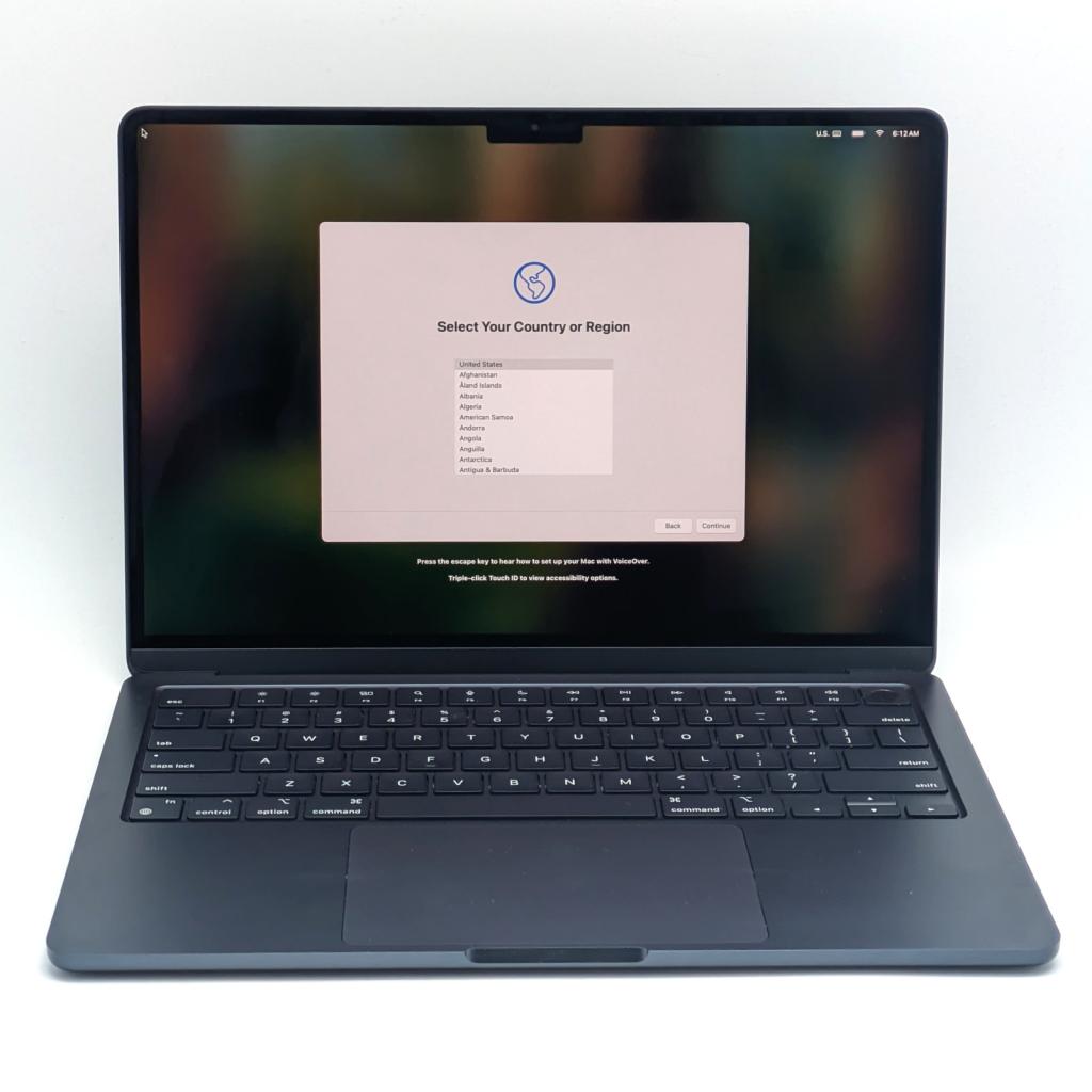 Apple MacBook Air 2024 13.6" M3 8-Core 256GB SSD 16GB RAM 8-Core GPU macOS A3113