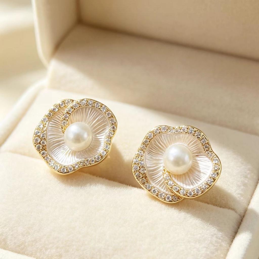 Retro Minimalist Chic Pearl Stud Earrings For Women