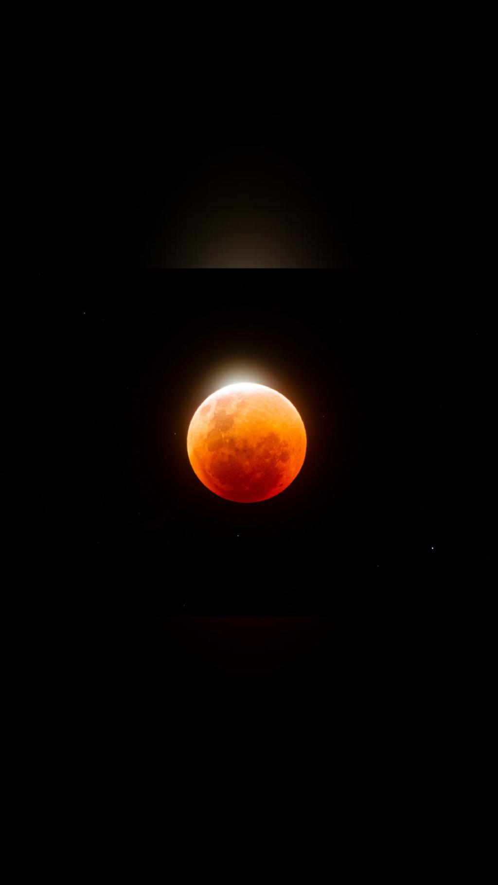 your daily awe A Jewel on the Flower Moon Cloudy skies plagued some…