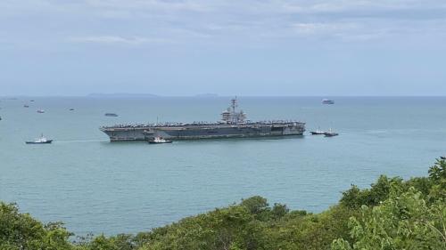 เกิดอะไรขึ้น USS Abraham Lincoln ถึงแหลมฉบัง!