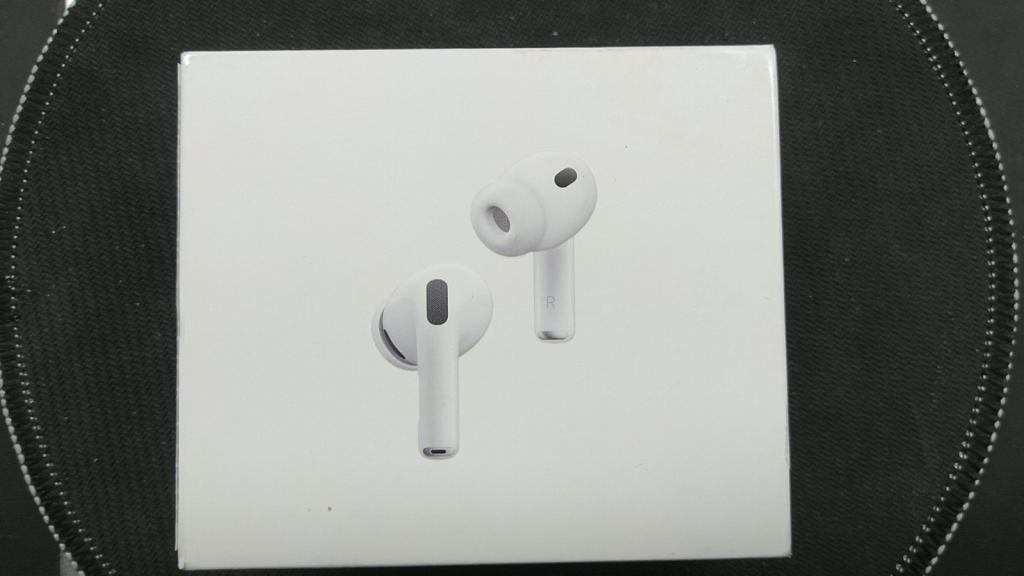 Apple AirPods Pro 3 Wireless Earbuds White Spatial Audio ANC Heart Rate Sensing