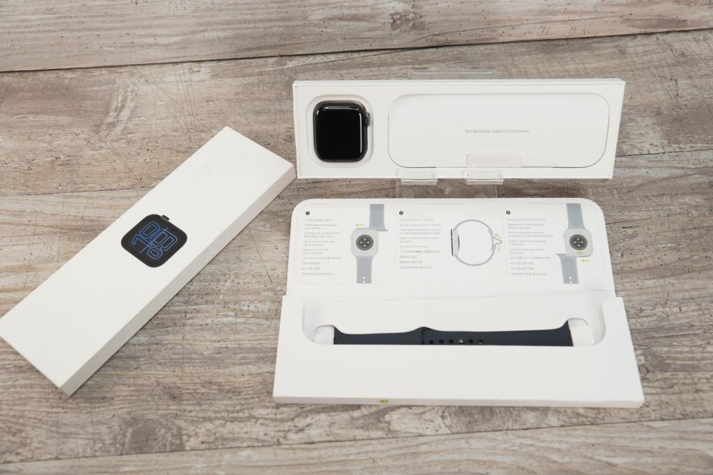 Apple Watch SE (3rd Gen) 44mm A3328 | Midnight Aluminum w/ Band | GPS + LTE