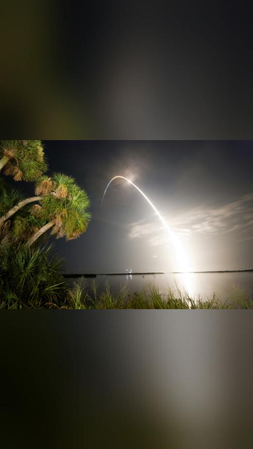 space never disappoints Discovery's Rainbow Just one minute before…