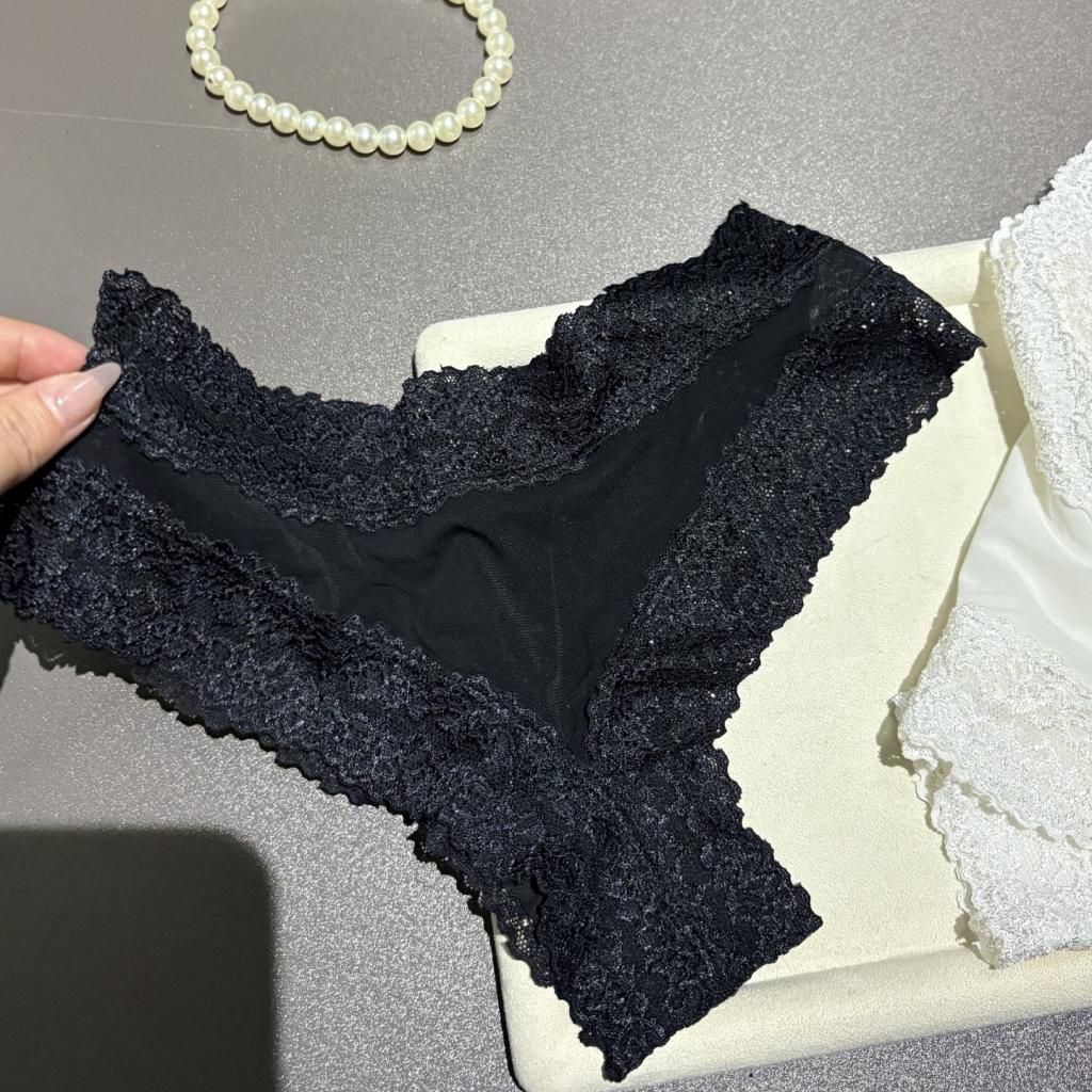 Embroidered Lace Panties Womens Sexy New Style Pure And Alluring Off-white Briefs