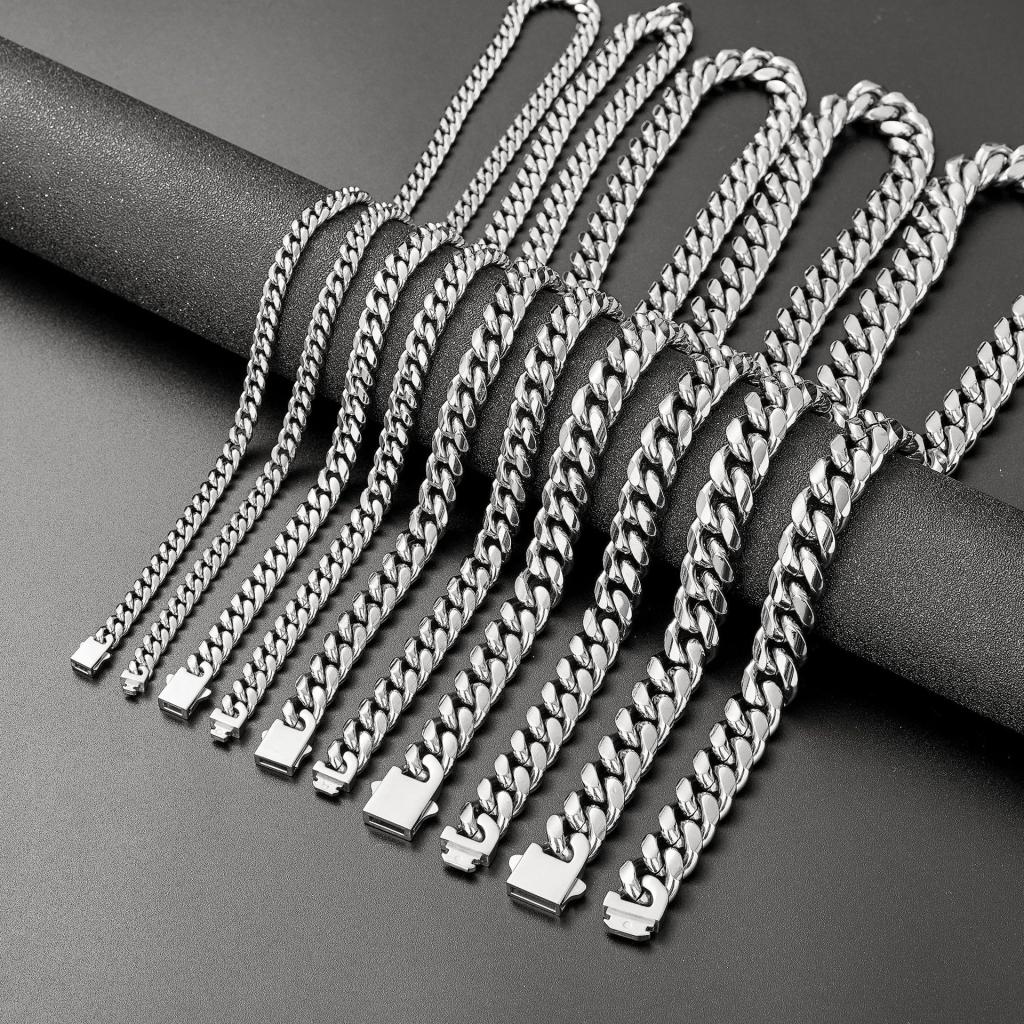 Steel-colored Titanium Stainless Steel Cuban-link Chain Encryption