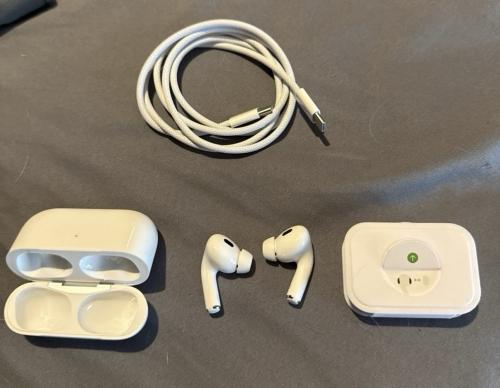 Apple AirPods Pro 2 White With USB-C Charging Case In Ear Headphones MTJV3AM/A -