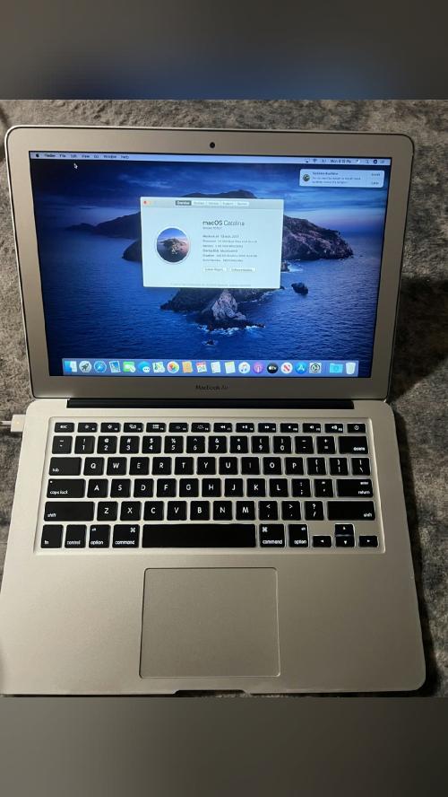 気になる人向け Apple MacBook Air 13.3" (128GB SSD, Intel Core i5 5th Gen.,…