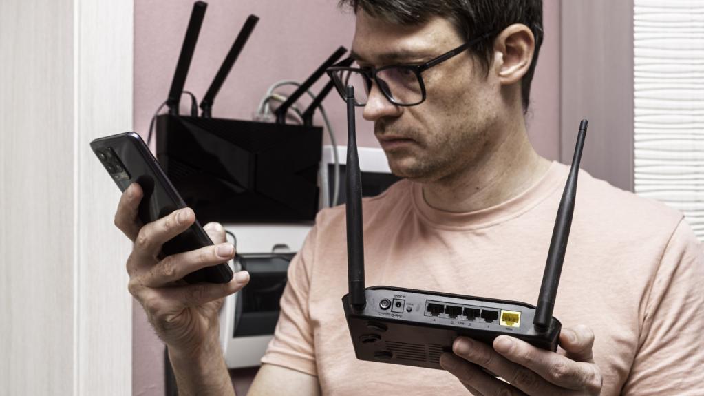 this just dropped Don't throw away your old router — Do this instead…