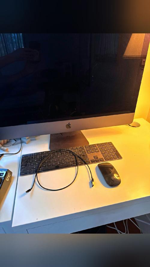 deal of the day Apple iMac Pro 27in 3.2GHz Xeon W 32GB Vega 56 8GB…