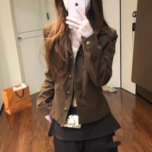 Short Chic American-style Jacket With A Fitted Waist