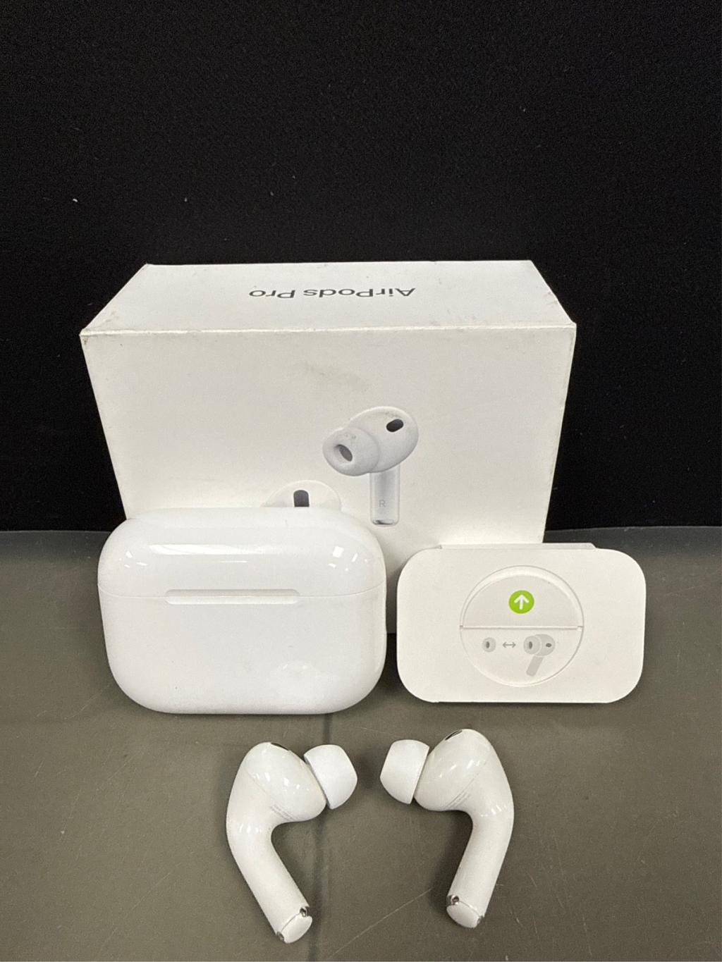 Apple AirPods Pro 3 with Active Noise Cancellation *For Parts* 6