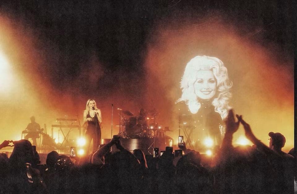 Photo by MILEY
