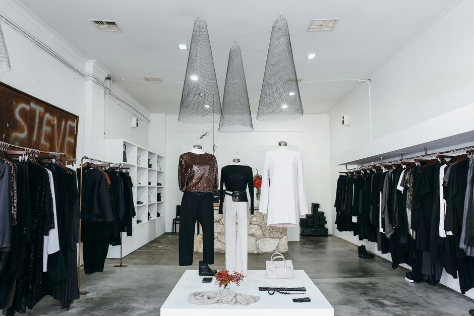 📍 ローカル紹介：東洋百貨（北沢二丁目） 北沢二丁目にある地元の洋服店「東洋百貨」。近くに行ったらぜひ立ち寄って、地元のお店を応援しよう。