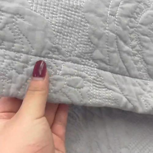 3-Piece Damascus Quilted Bedspread Set  Embossed Quilting Cotton Filled Reversible Coverlet Skin-…